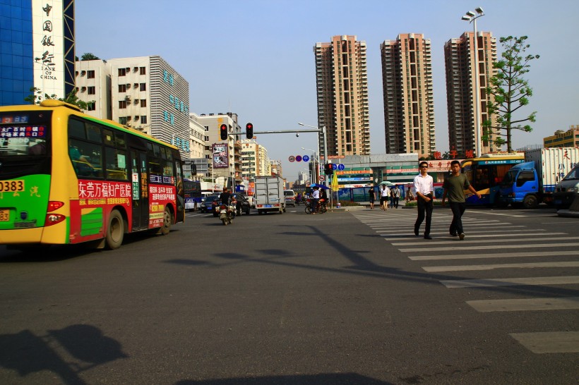 广东虎门街拍风景图片(12张)