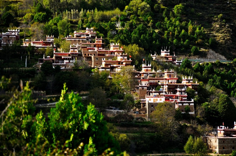 四川丹巴甲居藏寨风景图片(11张)