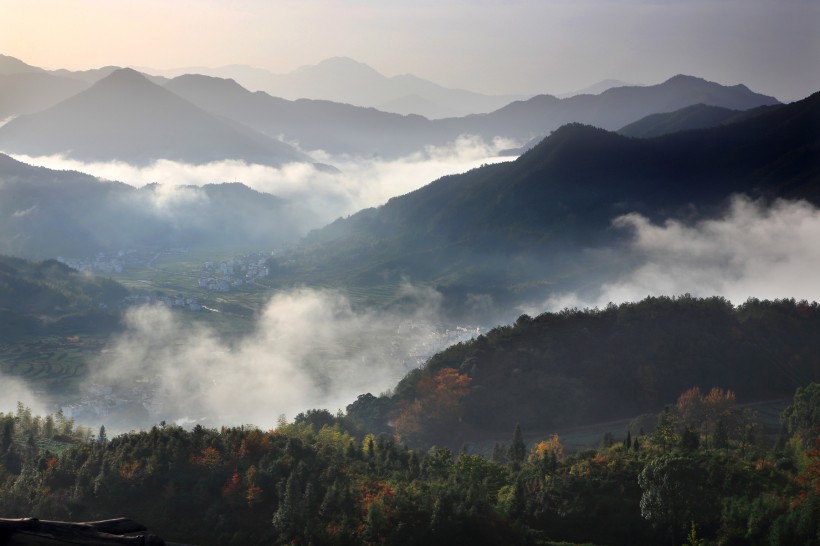 江西上饶江岭云海风景图片(14张)