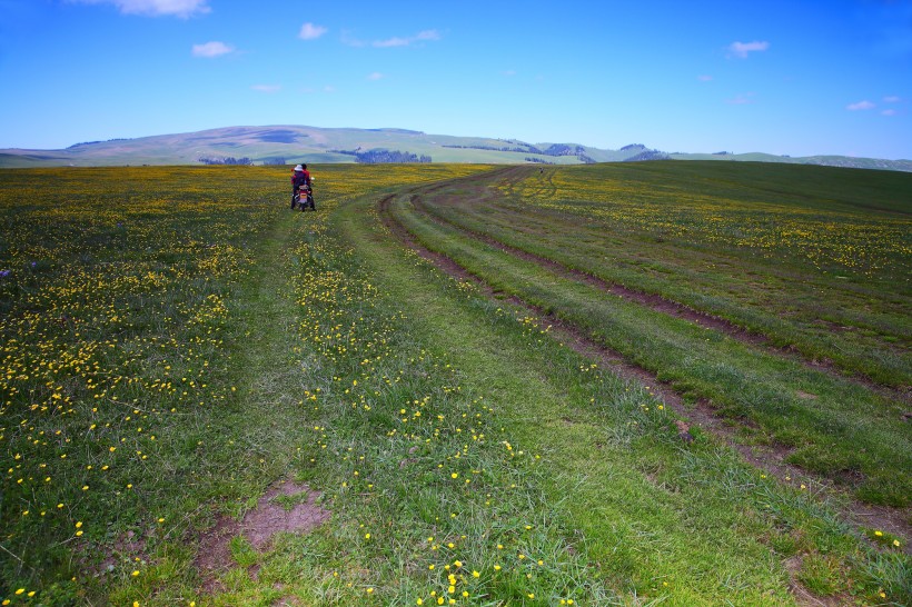 新疆喀拉峻草原风景图片(15张)