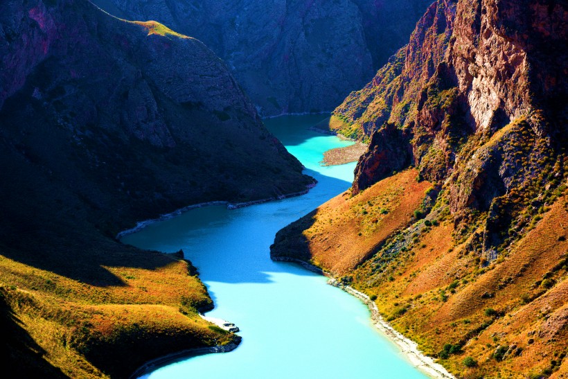 新疆阔克苏大峡谷风景图片(9张)