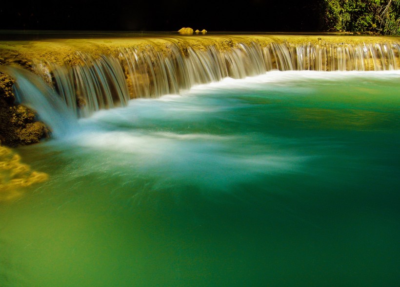 老挝琅勃拉邦光西瀑布图片(8张)