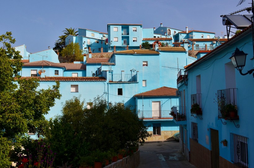 西班牙蓝精灵村风景图片(8张)