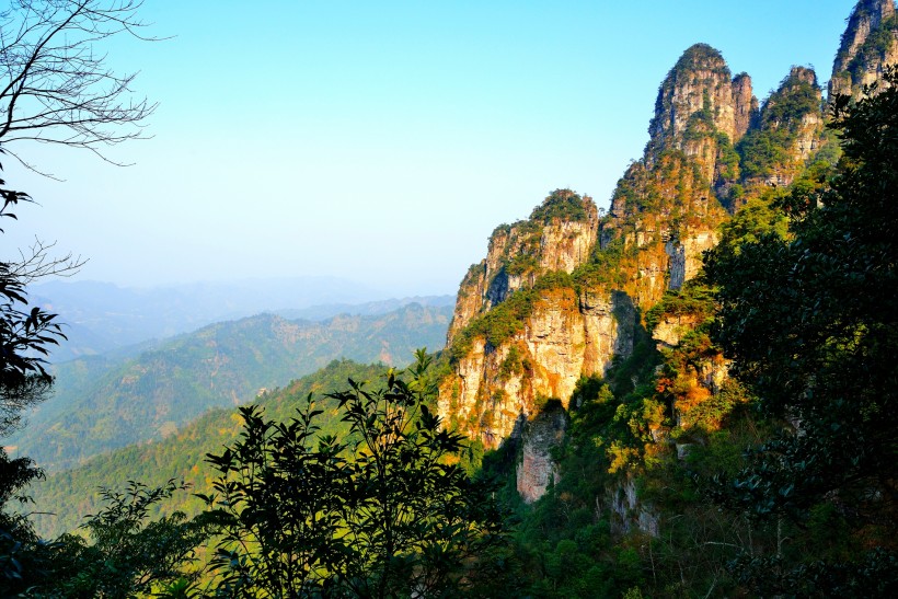 广西金秀莲花山风景图片(6张)