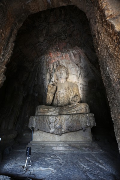 河南洛阳龙门石窟风景图片(19张)