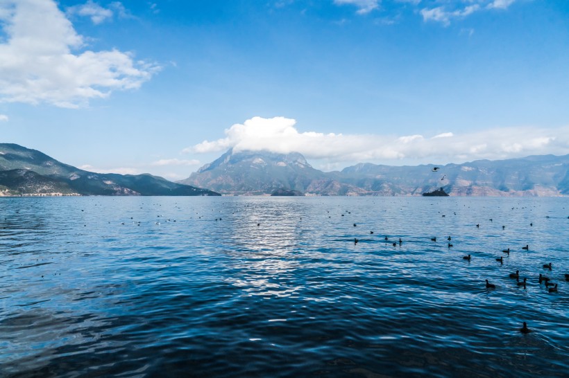 云南泸沽湖风景图片(9张)