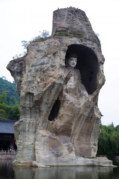 绍兴鲁镇柯岩鉴湖图片(18张)