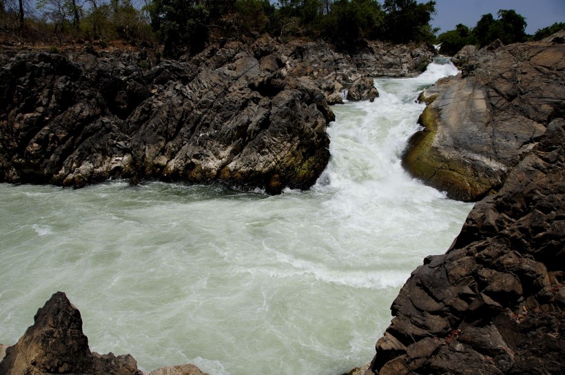 老挝湄公河瀑布风景图片(15张)
