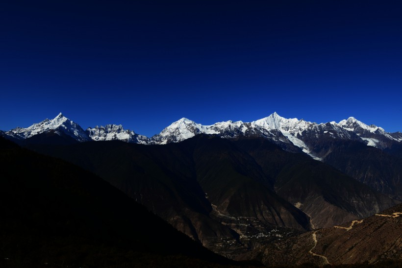 云南梅里雪山风景图片(19张)