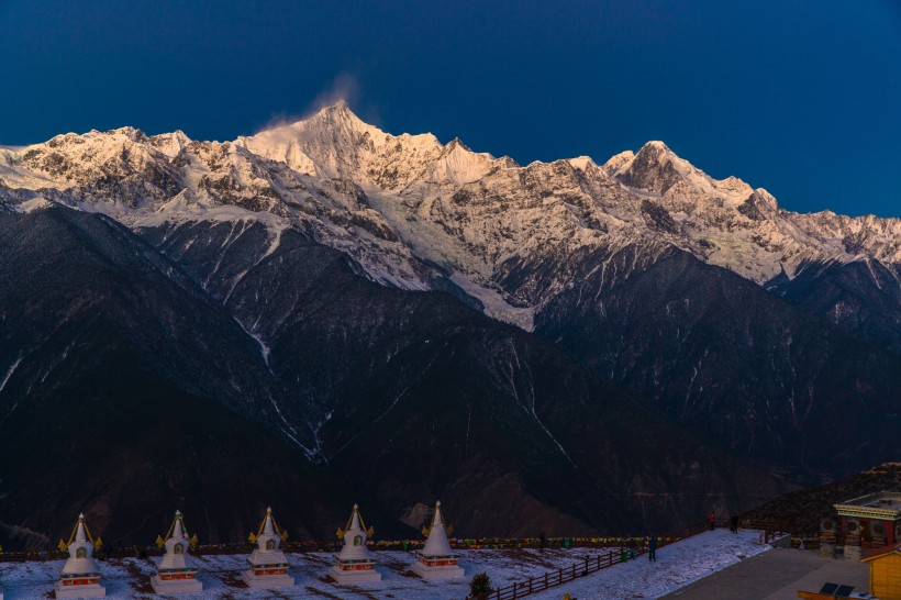 云南梅里雪山风景图片(19张)