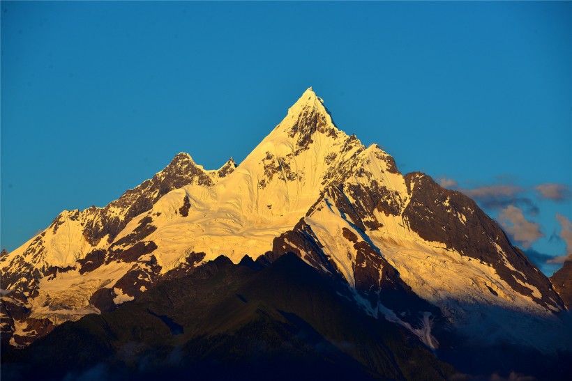 云南梅里雪山风景图片(32张)