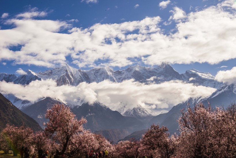 西藏南迦巴瓦峰风景图片(9张)