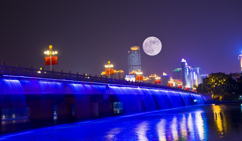 浙江嘉兴南湖大桥夜景图片(7张)