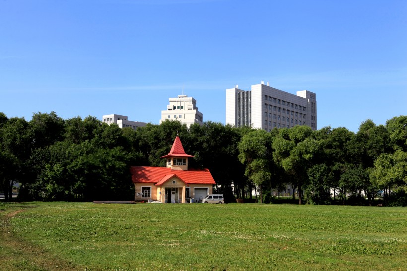 黑龙江哈尔滨东北林业大学风景图片(14张)