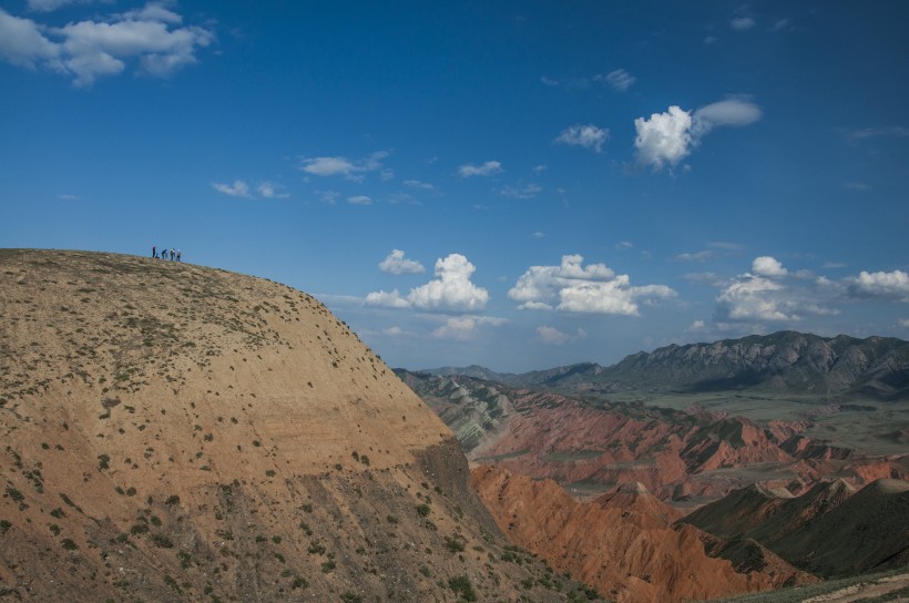 新疆努尔加大峡谷雨后风景图片(13张)