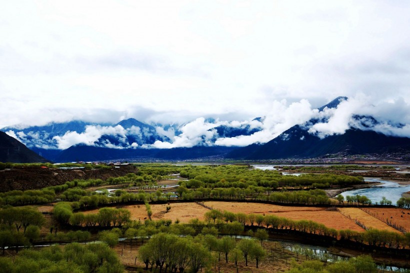 西藏尼洋河风景图片(10张)