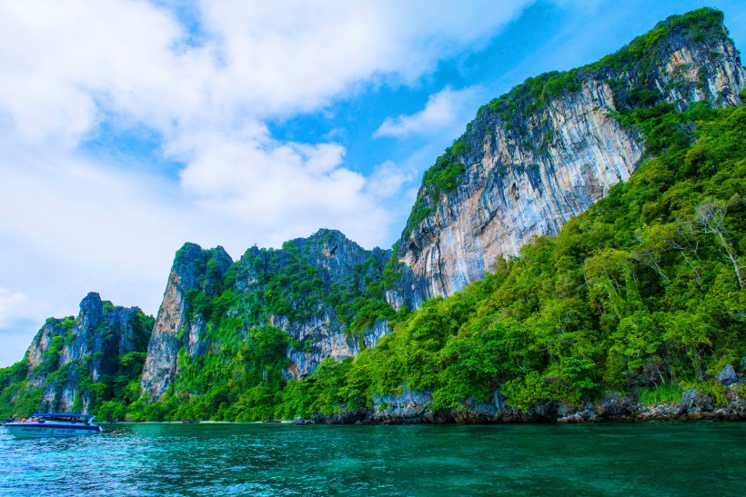 泰国皮皮岛海边风景图片(14张)