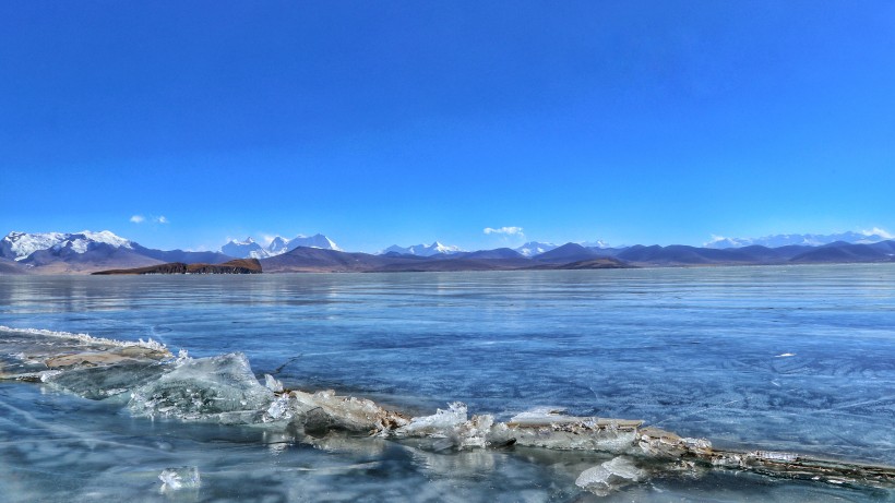 西藏冬日少女湖普姆雍措风景图片(12张)