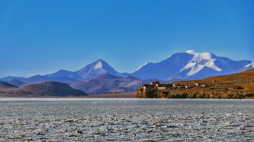 西藏冬日少女湖普姆雍措风景图片(12张)