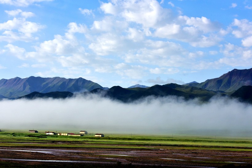 青海湖日出风景图片(9张)