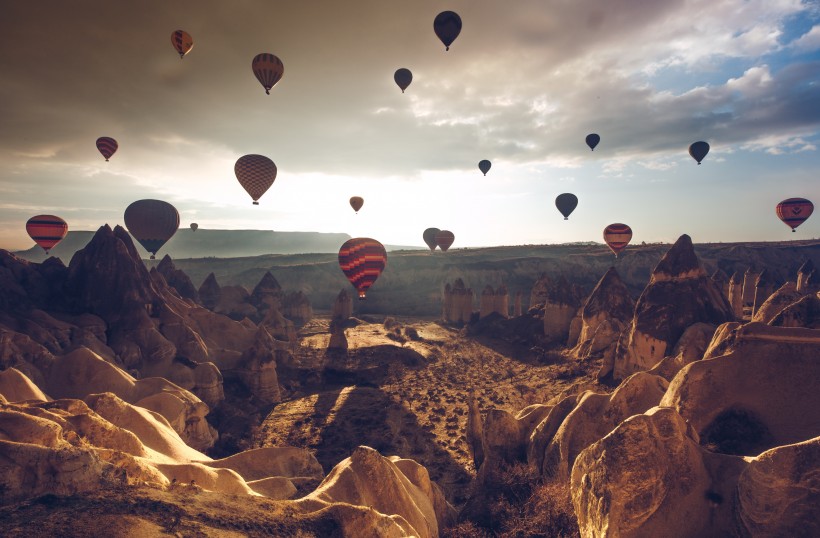 飞上天的热气球图片(11张)
