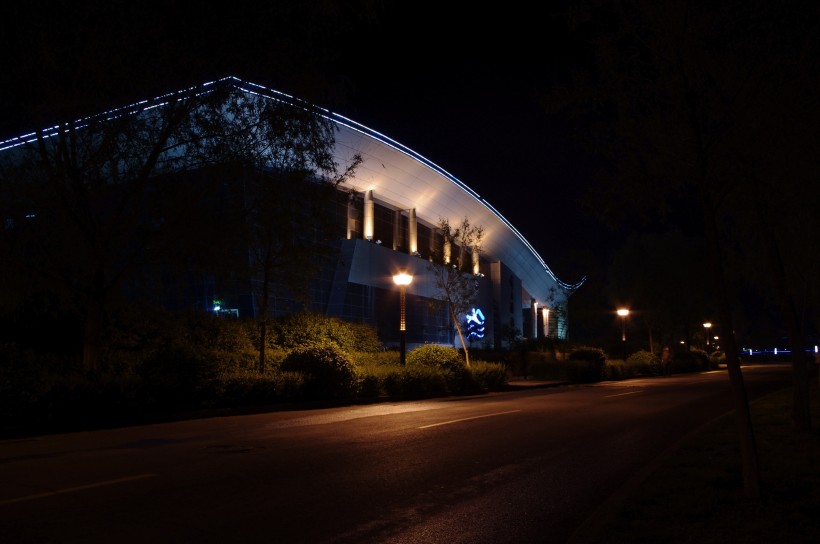 黑龙江齐齐哈尔大学夜景图片(7张)