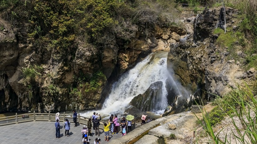 云南腾冲热海大滚锅风景图片(9张)