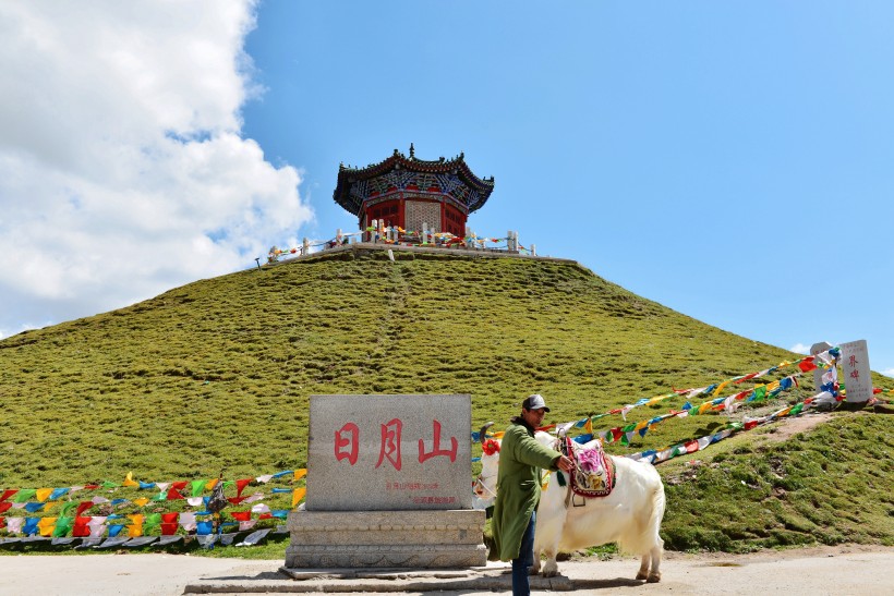 青海日月山风景图片(10张)