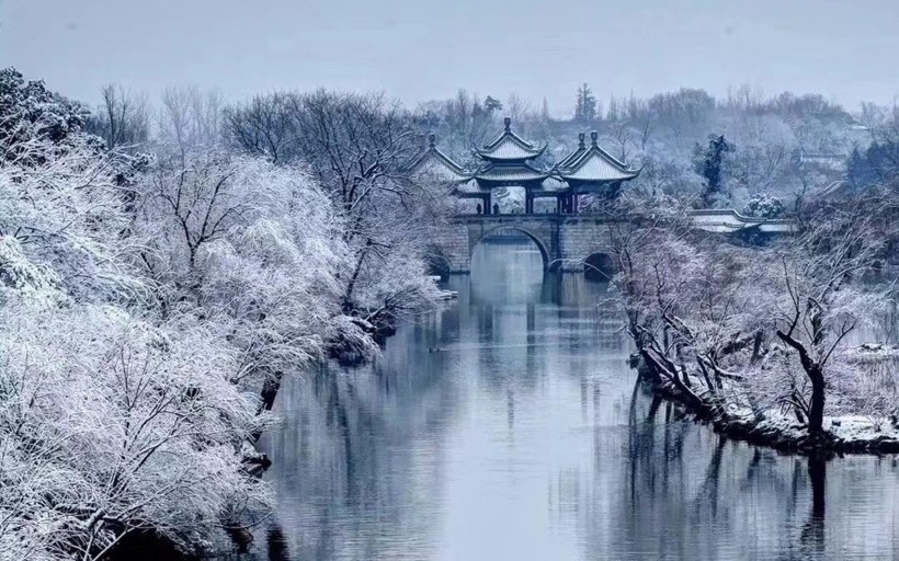 江苏扬州瘦西湖唯美冬日雪景图片(8张)