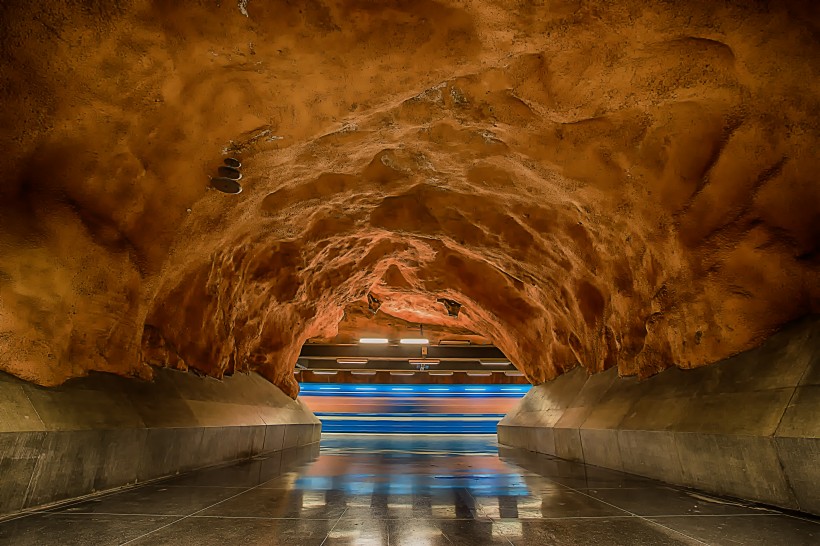 瑞典首都斯德哥尔摩地铁站图片(11张)