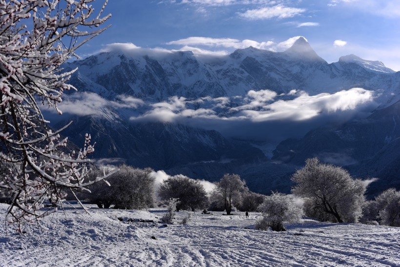雪后的索松村风景图片(17张)