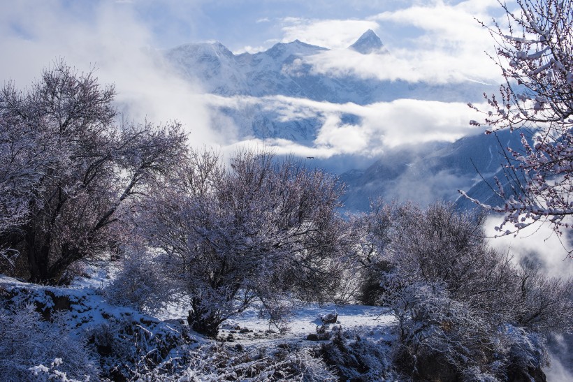 雪后的索松村风景图片(17张)