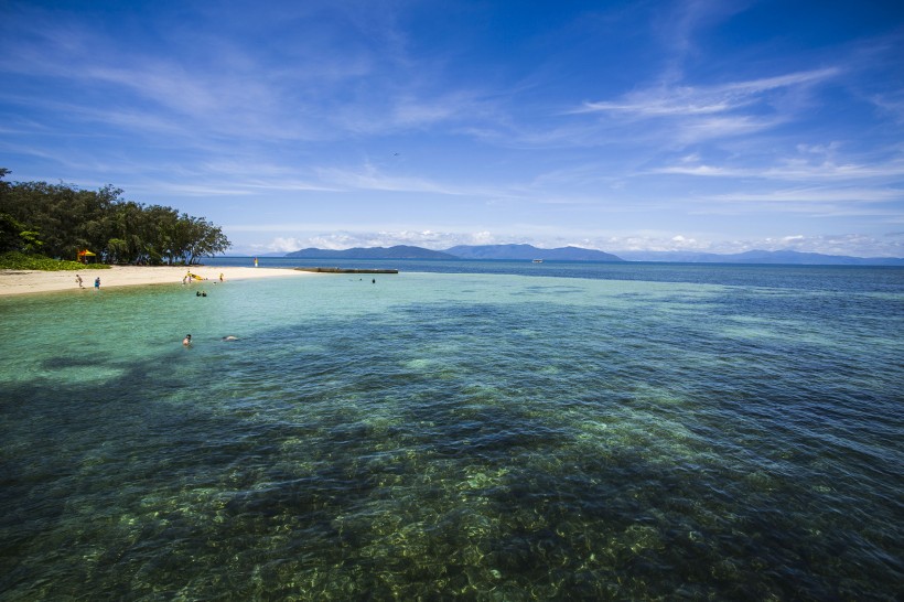 澳大利亚凯恩斯大堡礁绿岛风景图片(8张)