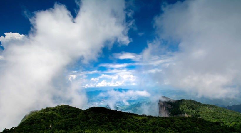 湖南张家界天门山风景图片(12张)