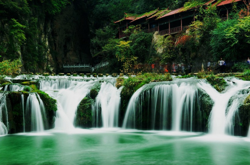贵州天河潭瀑布风景图片(16张)