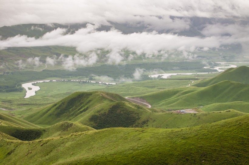 新疆美丽的天山牧场风景图片(20张)