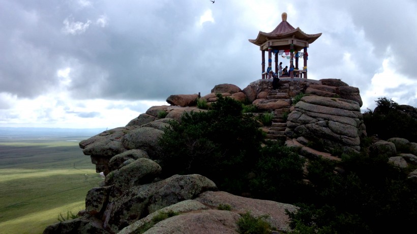 内蒙古乌里雅斯太山风景图片(9张)