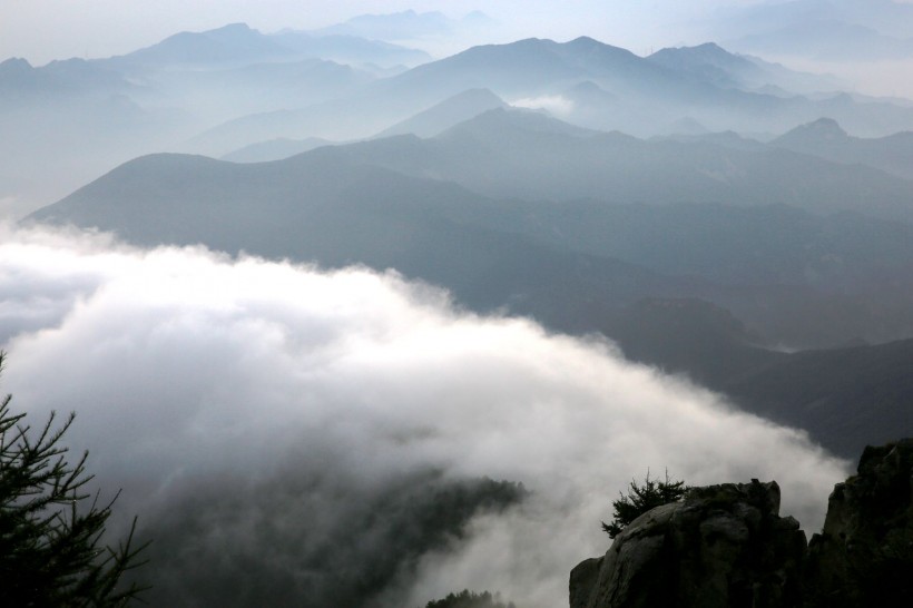 雾灵山晨曦风景图片(15张)