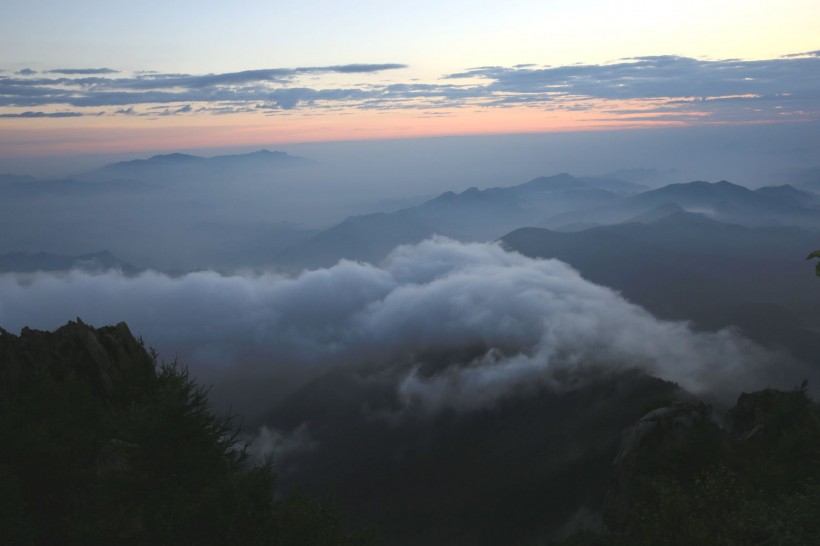 雾灵山晨曦风景图片(15张)