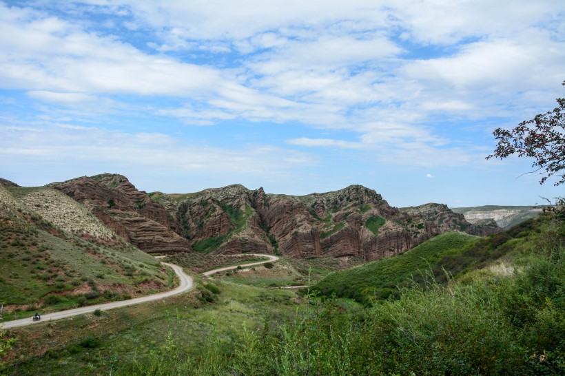 新疆乌苏大峡谷风景图片(11张)