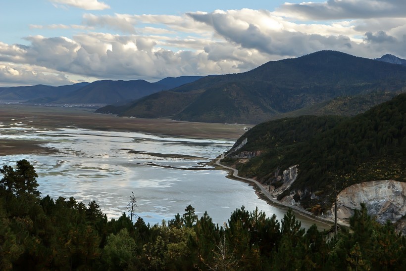 香格里拉纳帕海风景图片(10张)