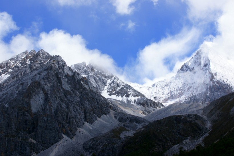 四川仙乃日雪山风景图片(9张)