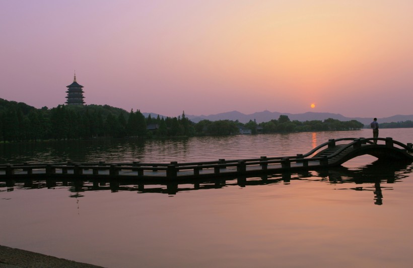 浙江杭州西湖夜景图片(11张)