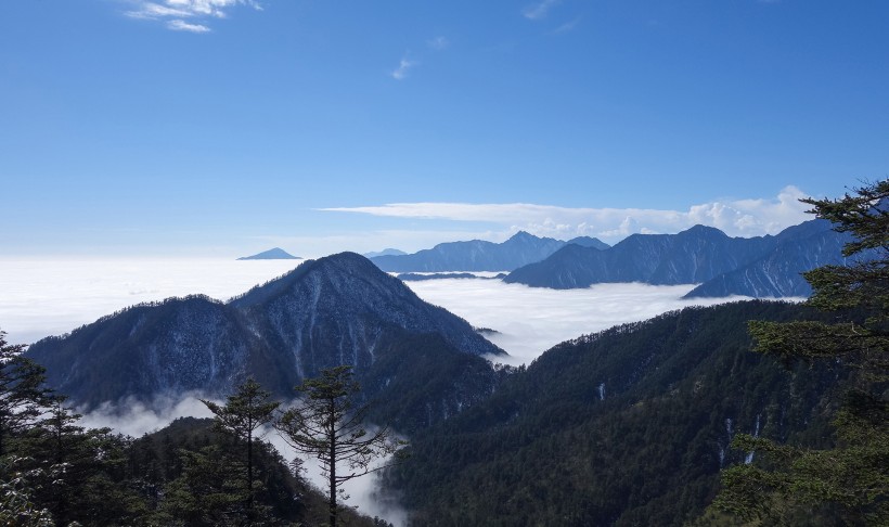 四川西岭雪山风景图片(17张)