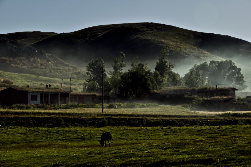 新疆牧场晨曦风景图片(8张)