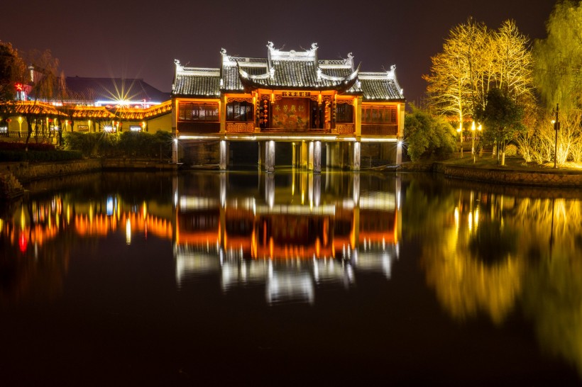 浙江西塘古镇夜景图片(11张)