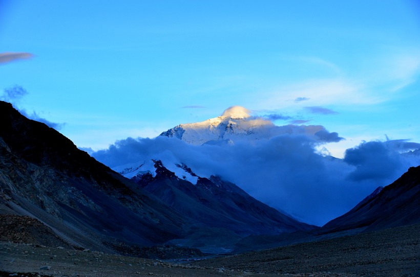 西藏珠穆朗玛峰风景图片(9张)