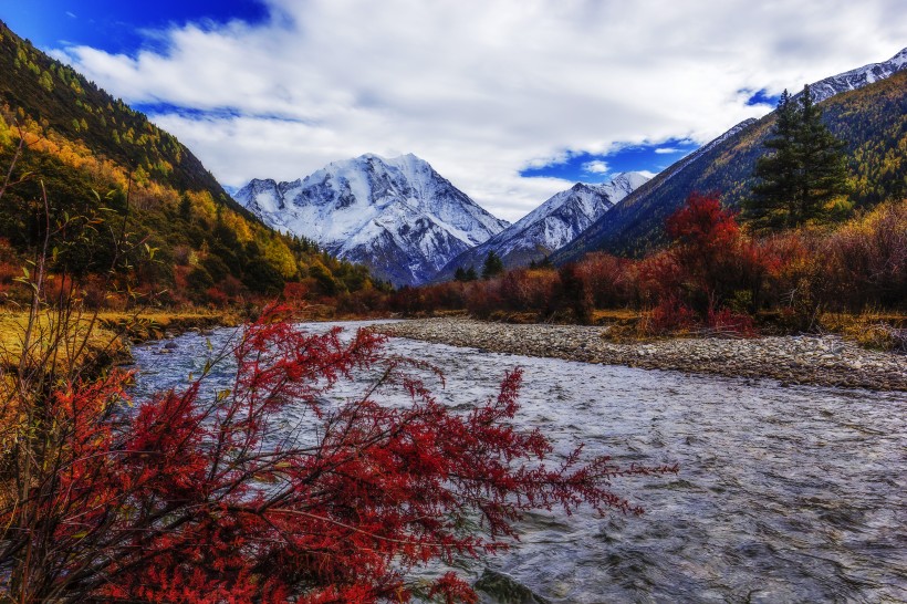 西藏亚拉雪山风景图片(8张)