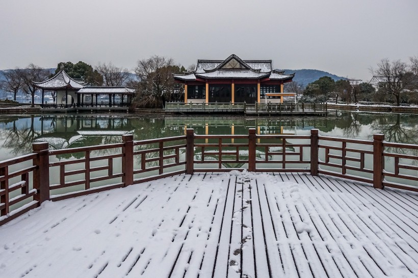 浙江海宁盐官古城雪景图片(12张)