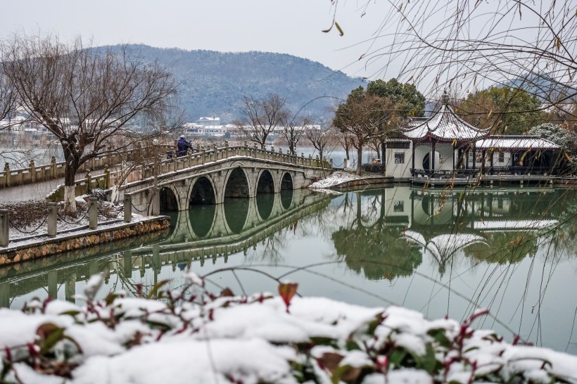 浙江海宁盐官古城雪景图片(12张)